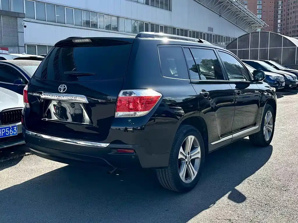 TOYOTA HIGHLANDER 2014