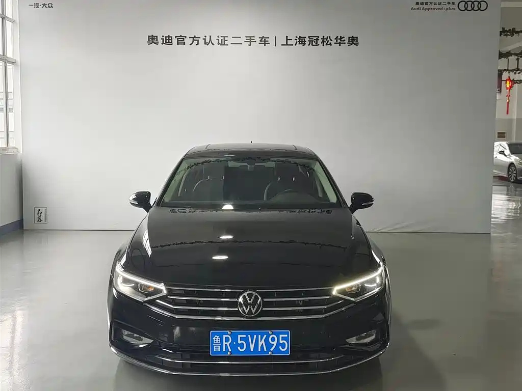 VOLKSWAGEN MAGOTAN 2022