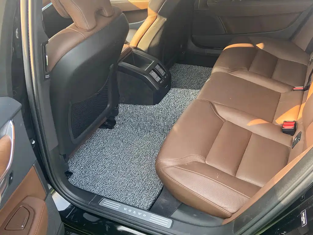 VOLVO S90 2022