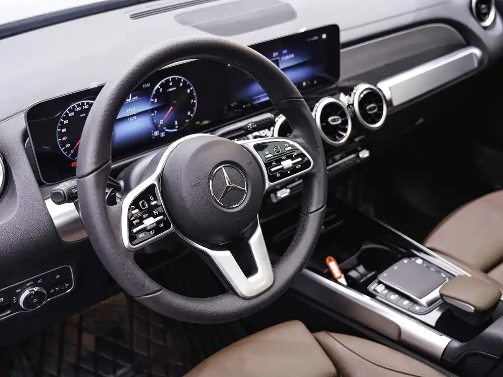 MERCEDES BENZ GLB 2020