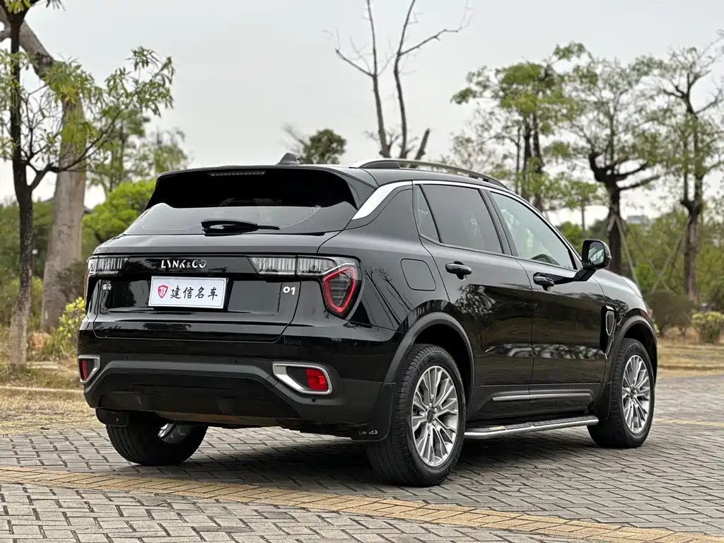 LYNK&CO 01 2019