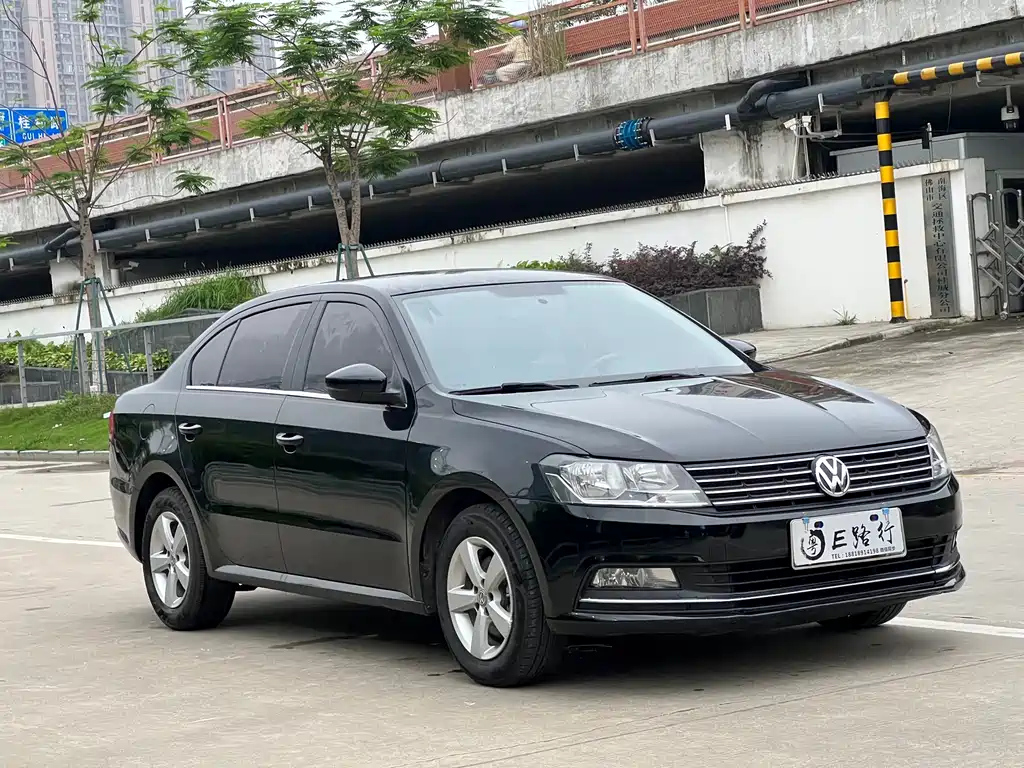 VOLKSWAGEN LAVIDA 2016