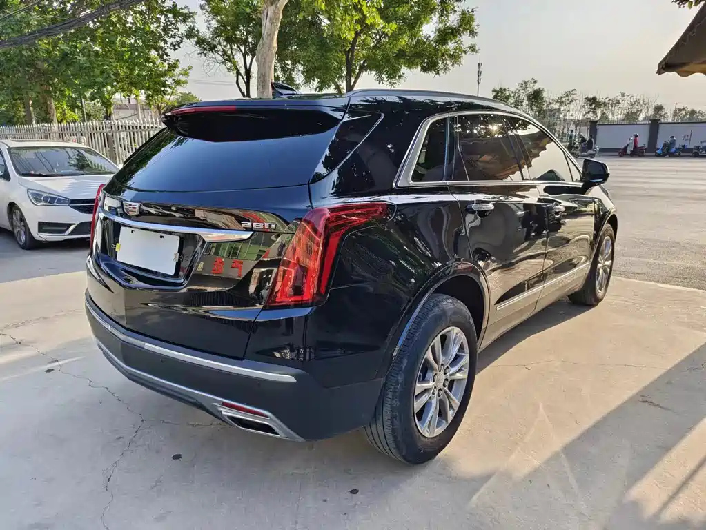 CADILLAC XT5 2021
