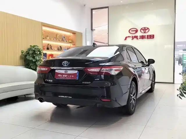 TOYOTA CAMRY 2021