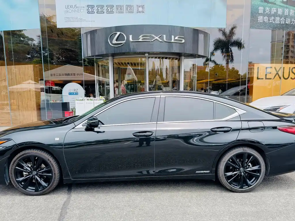 LEXUS ES 2021