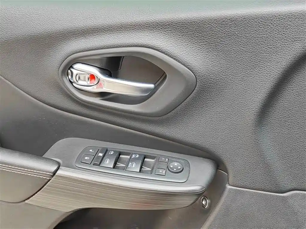 JEEP CHEROKEE 2019