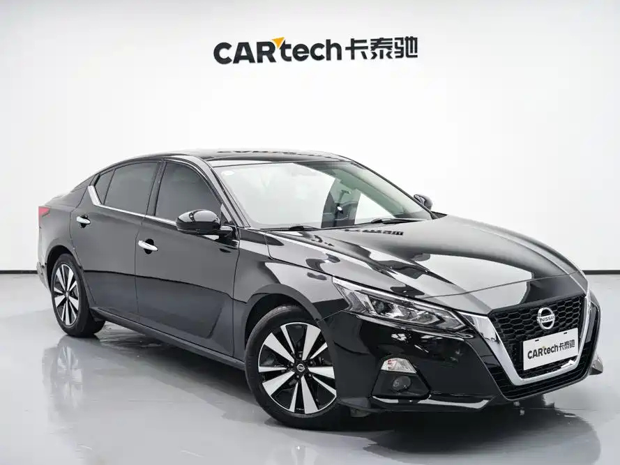 NISSAN TEANA 2020