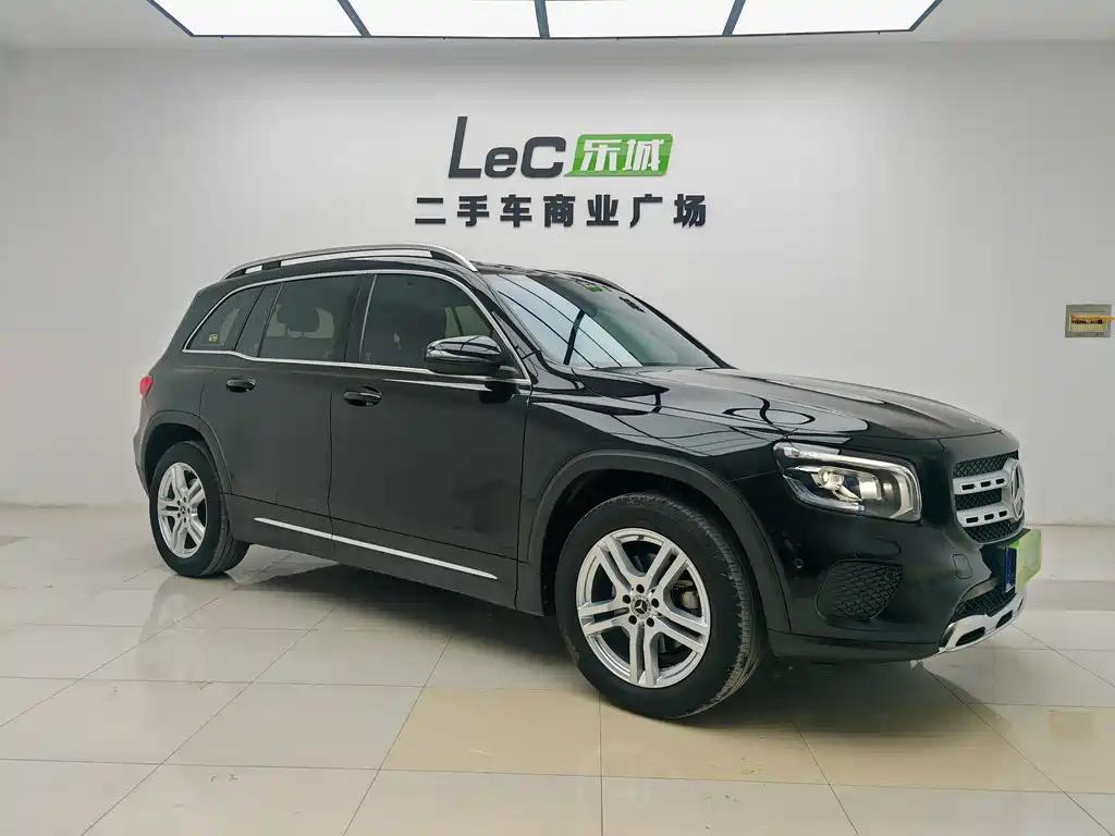 MERCEDES BENZ GLB 2023