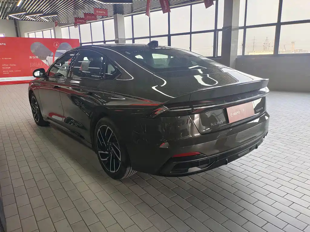 LINCOLN Z 2023