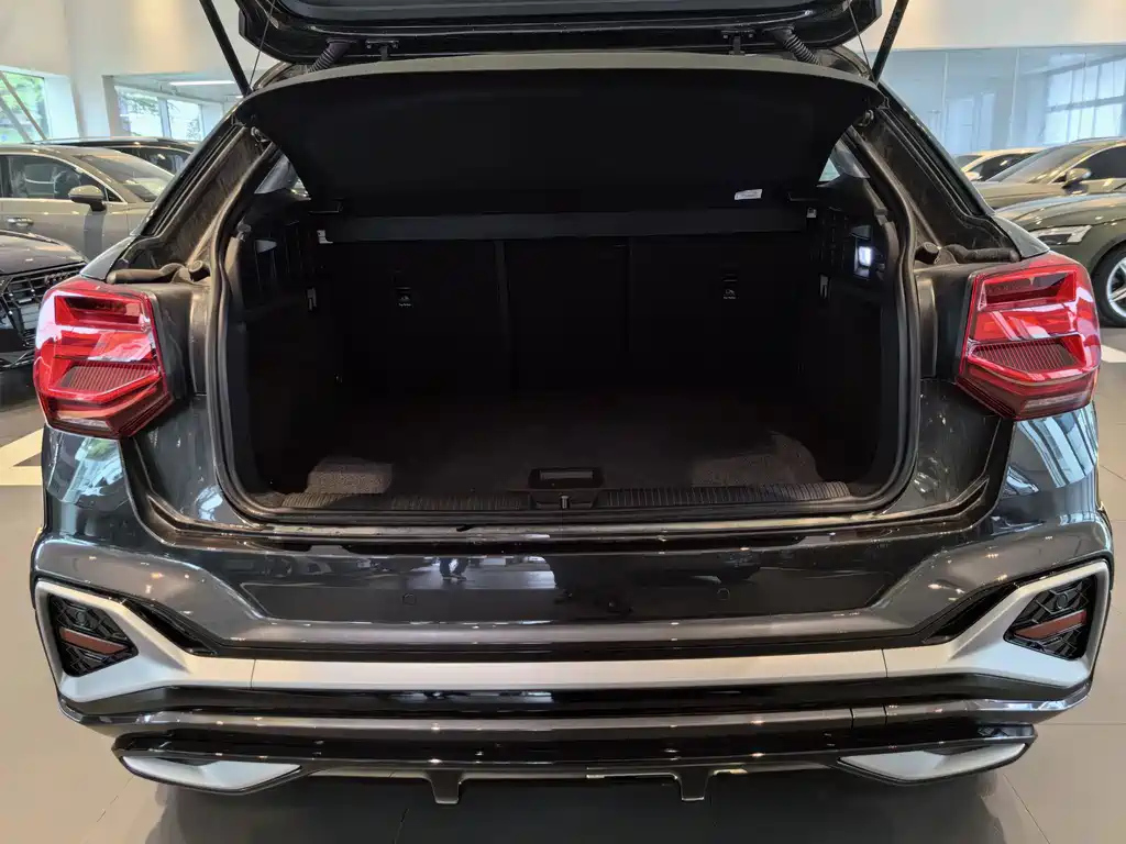 AUDI Q2L 2023