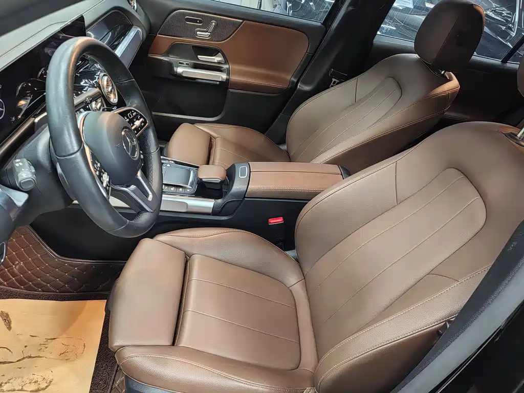 MERCEDES BENZ GLB 2021