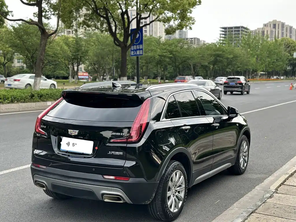 CADILLAC XT4 2021