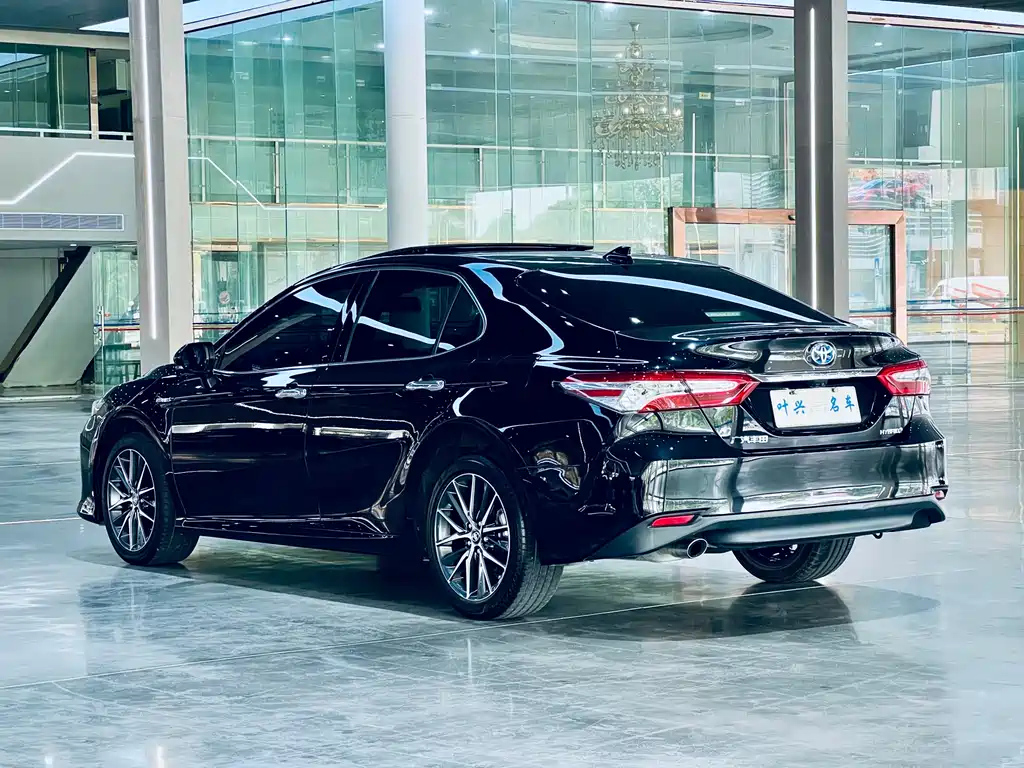 TOYOTA CAMRY 2021