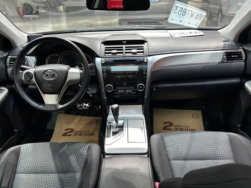 TOYOTA CAMRY 2014