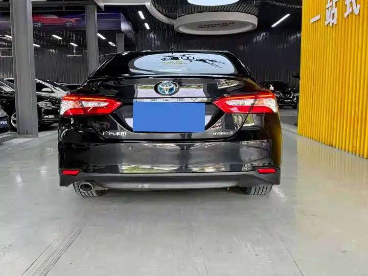 TOYOTA CAMRY 2021