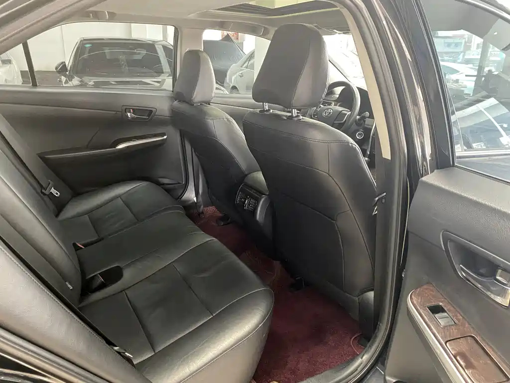 TOYOTA CAMRY 2016