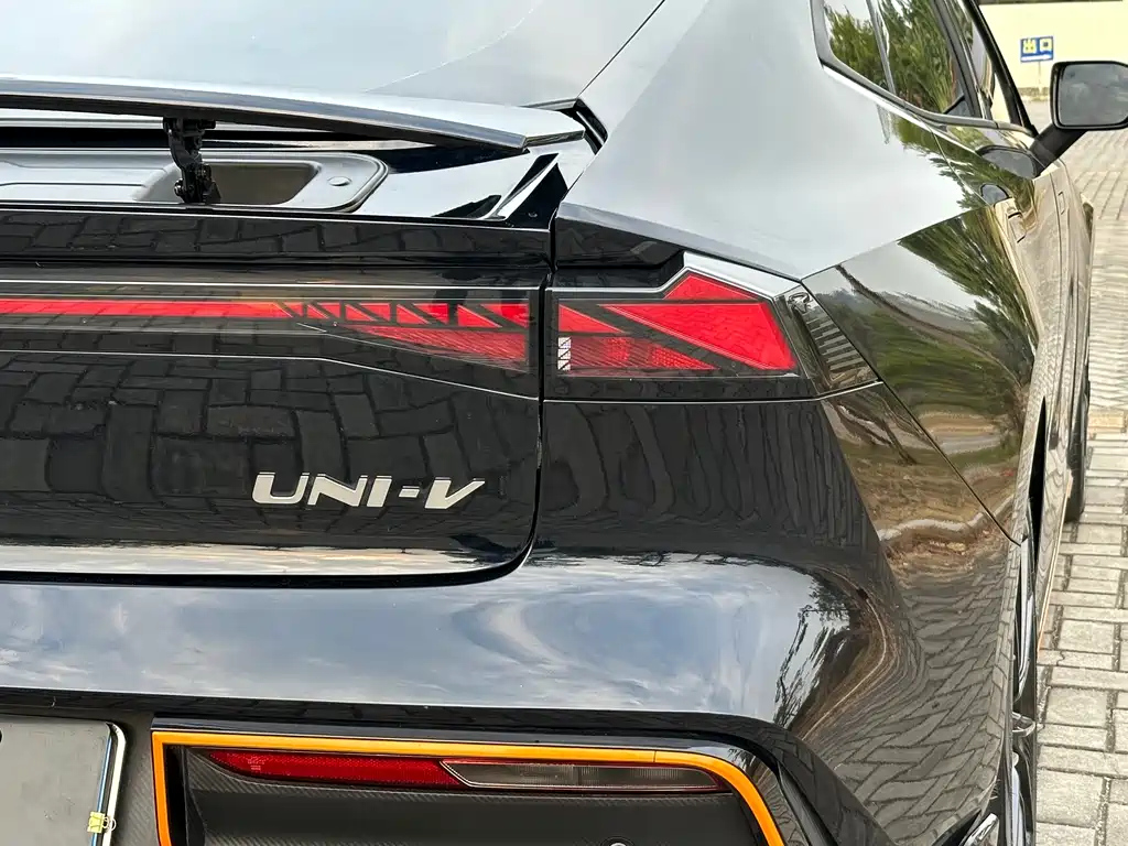 CHANGAN UNI-V 2023
