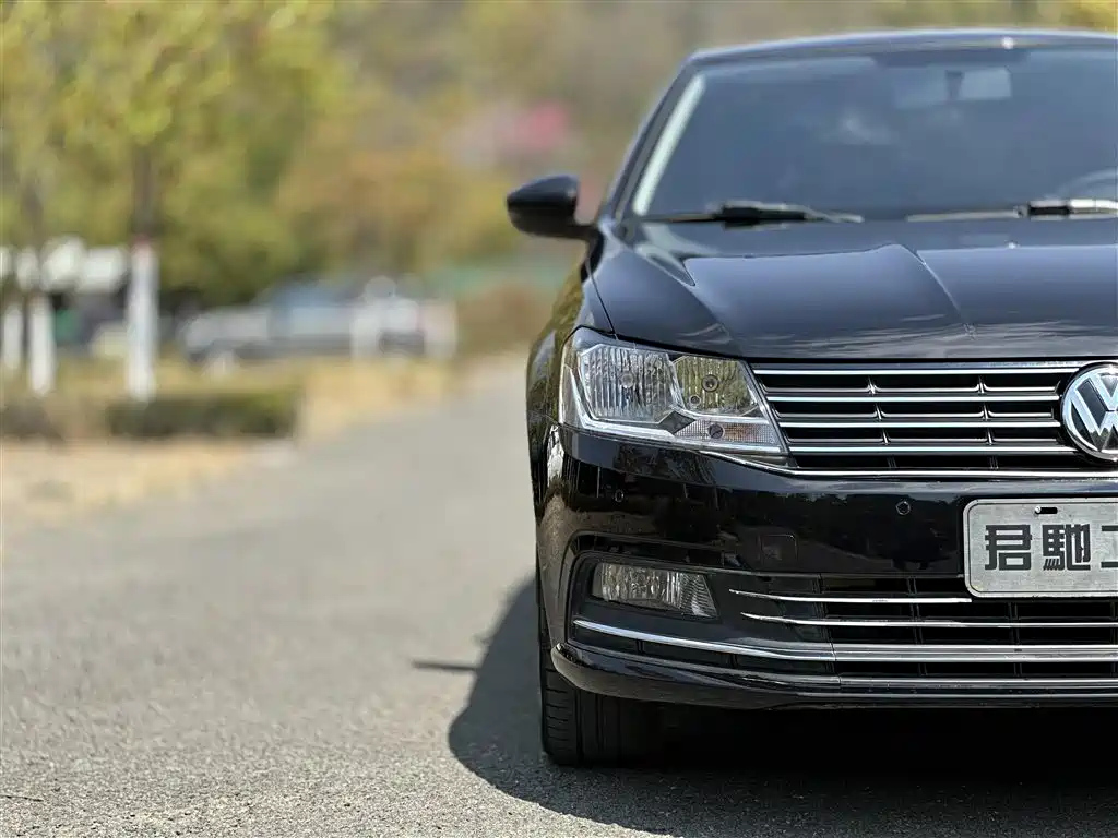 VOLKSWAGEN LAVIDA 2016