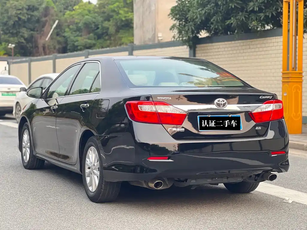TOYOTA CAMRY 2012