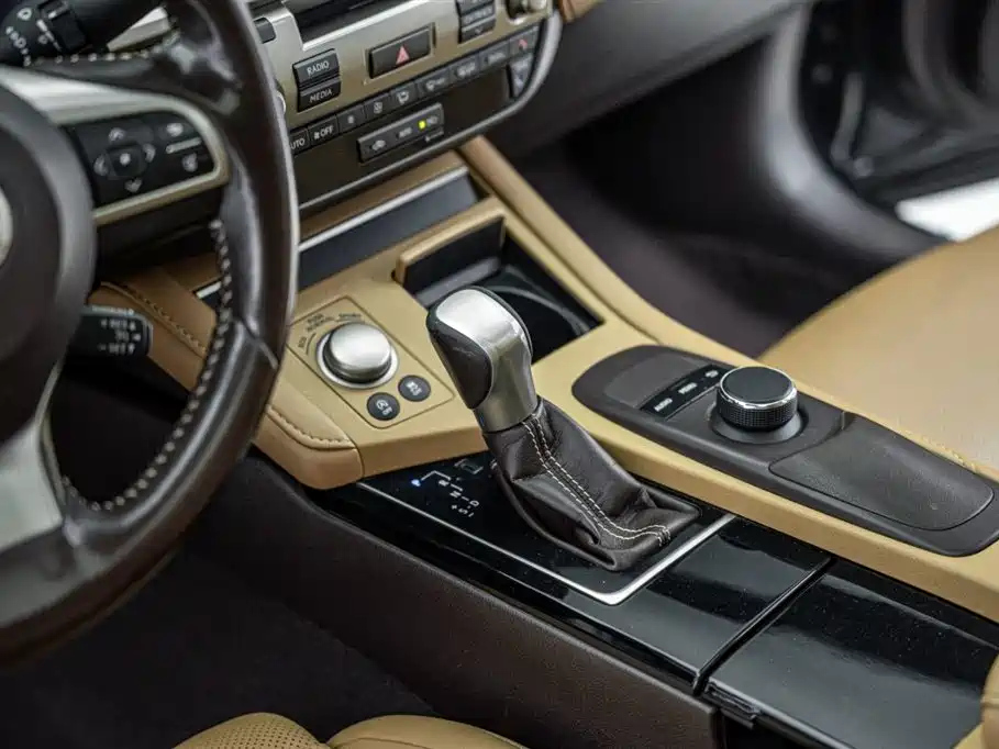 LEXUS ES 2017