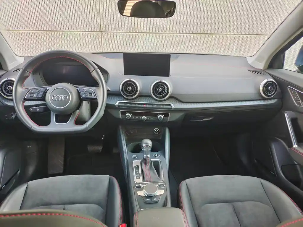 AUDI Q2L 2024