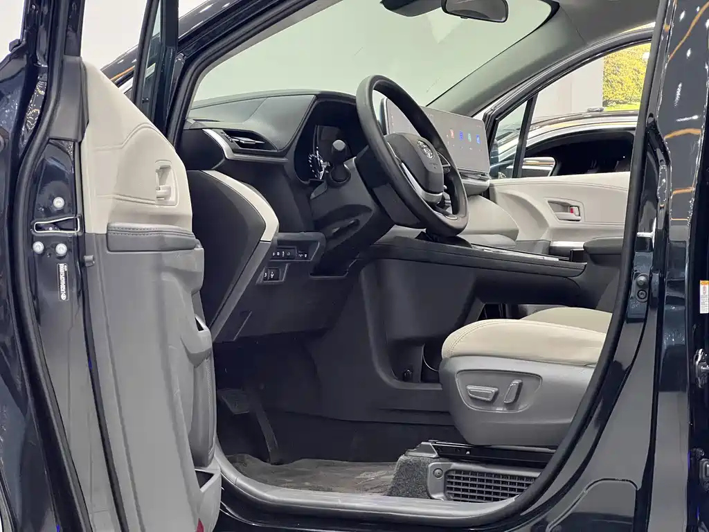 TOYOTA SIENNA SIENNA 2023