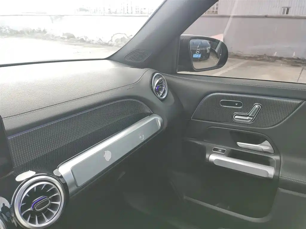 MERCEDES BENZ GLB 2022