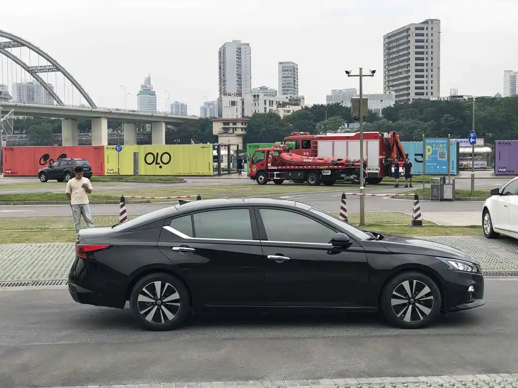 NISSAN TEANA 2019
