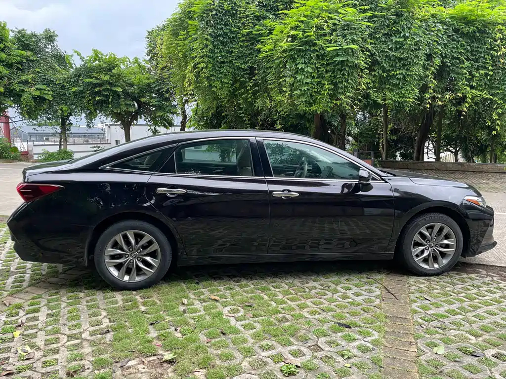 TOYOTA AVALON 2020