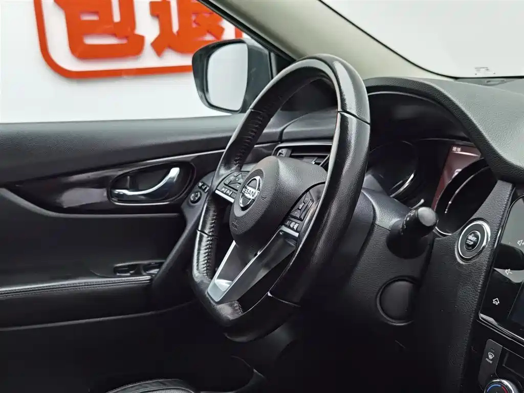 NISSAN X-TRAIL 2018