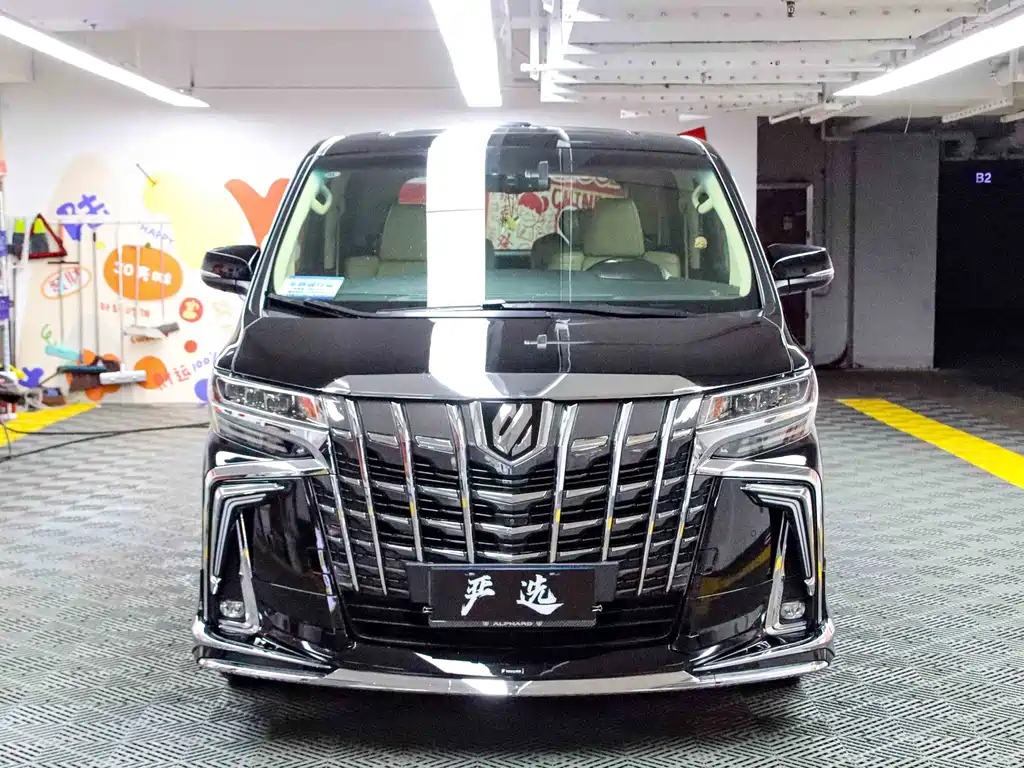 TOYOTA ALPHARD 2015