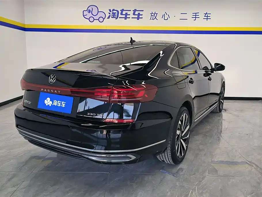 VOLKSWAGEN PASSAT 2022