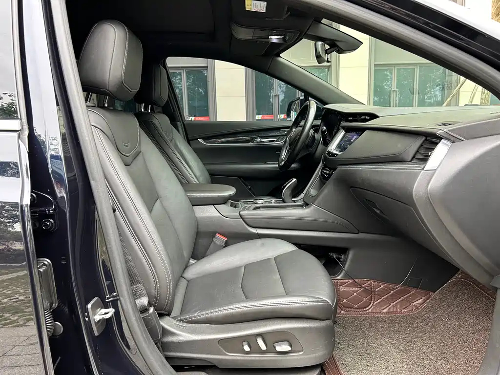 CADILLAC XT5 2020