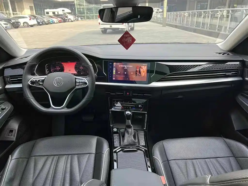 VOLKSWAGEN PASSAT 2022