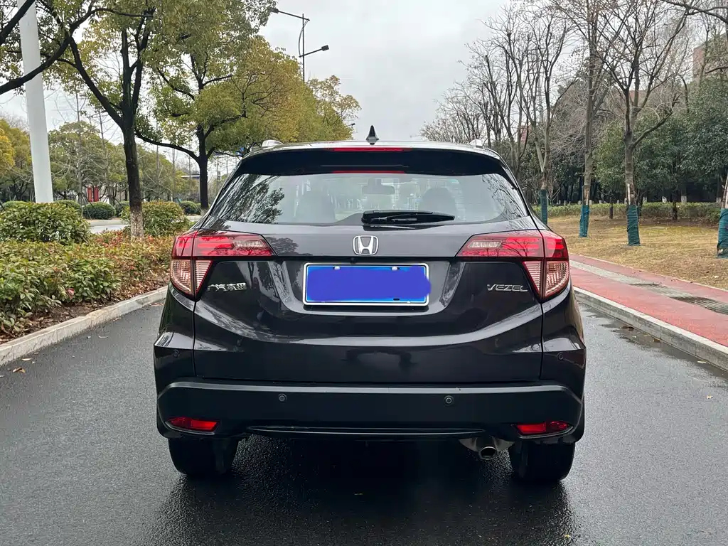 HONDA VEZEL 2015