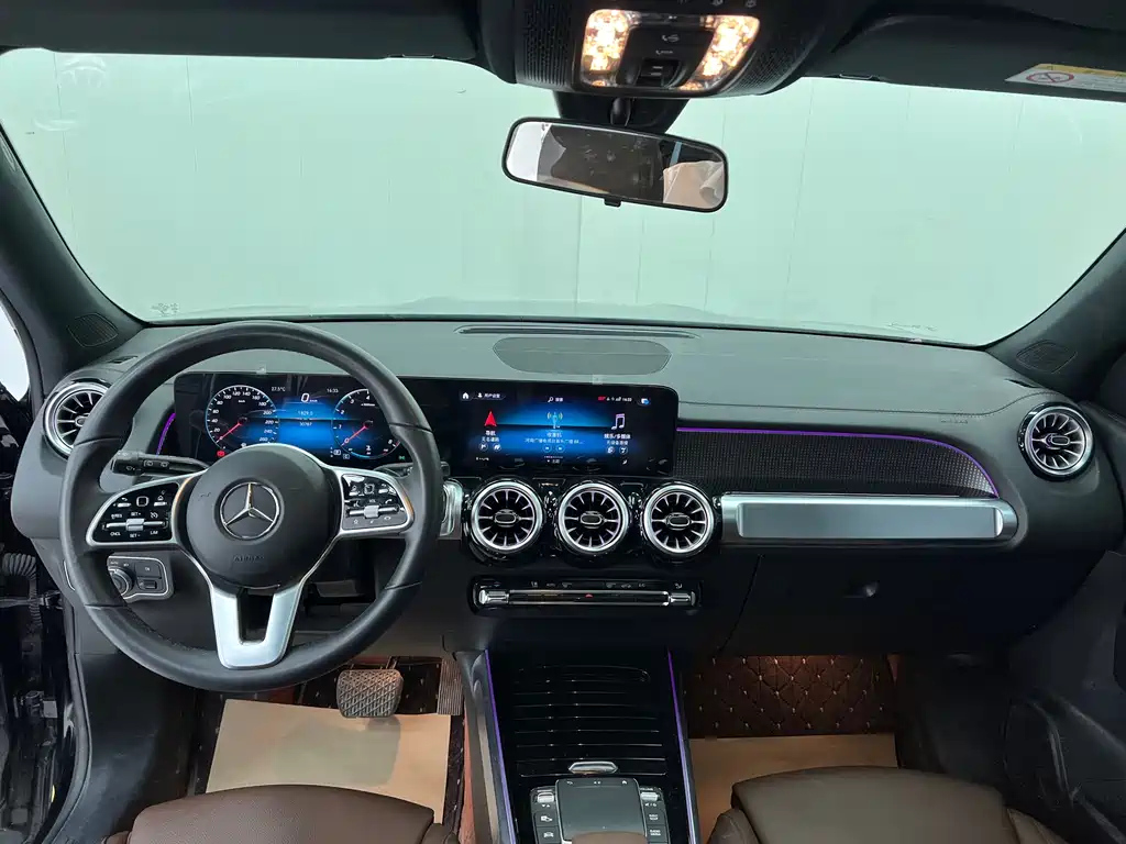 MERCEDES BENZ GLB 2023