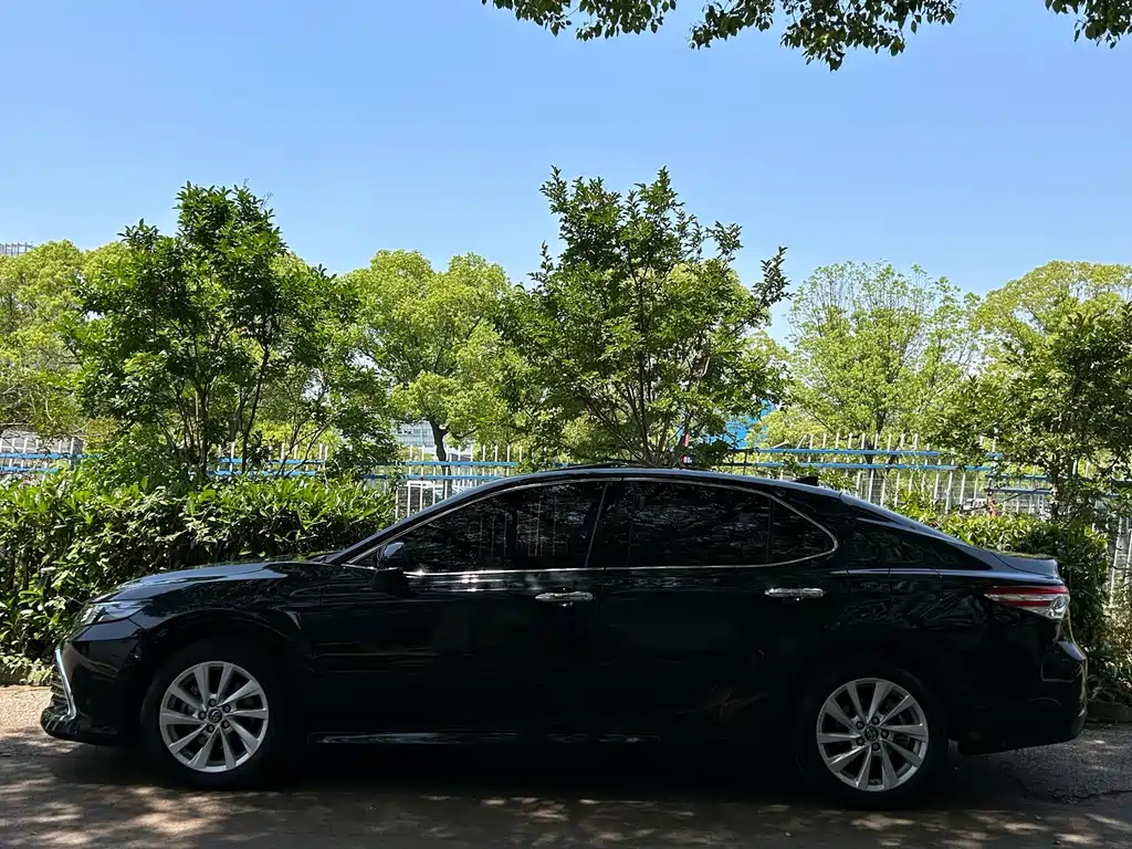 TOYOTA CAMRY 2021
