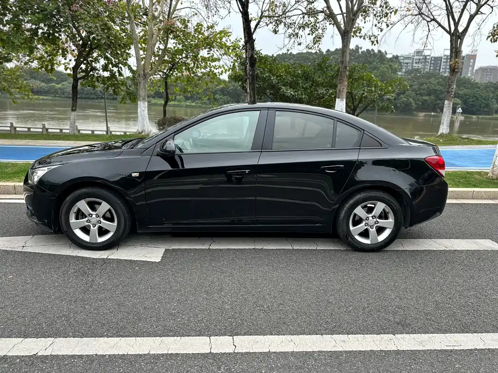 CHEVROLET CRUZE 2013