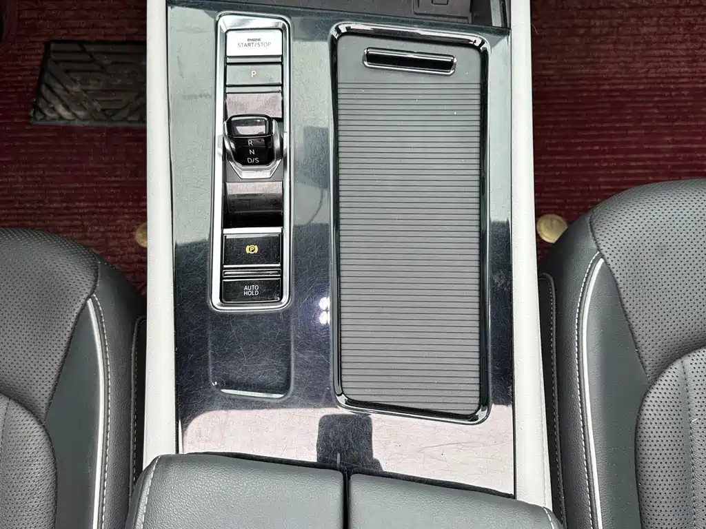 VOLKSWAGEN TOURAN 2022