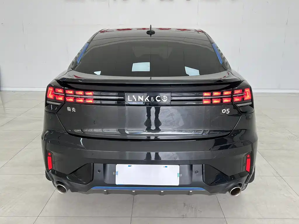 LYNK&CO 05 2020