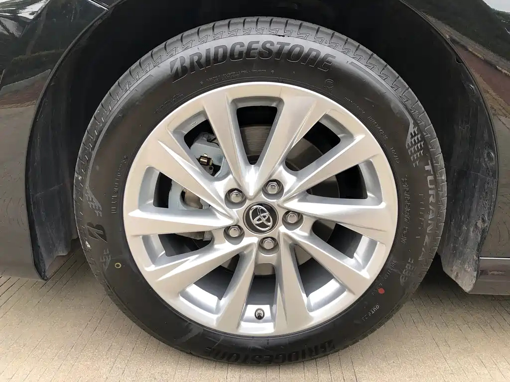 TOYOTA CAMRY 2023