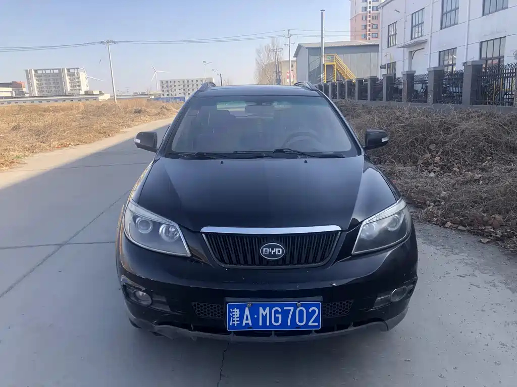 BYD S6 2012