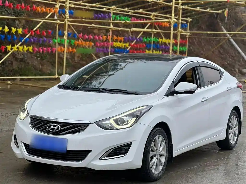 HYUNDAI ELANTRA 2016
