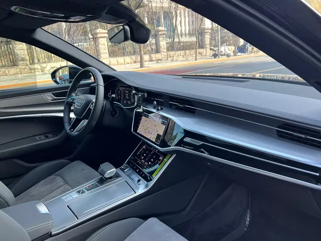 AUDI A6L 2023