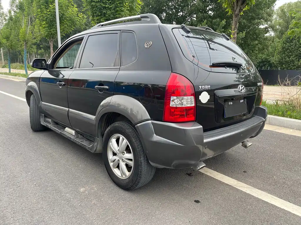 HYUNDAI TUCSON 2010
