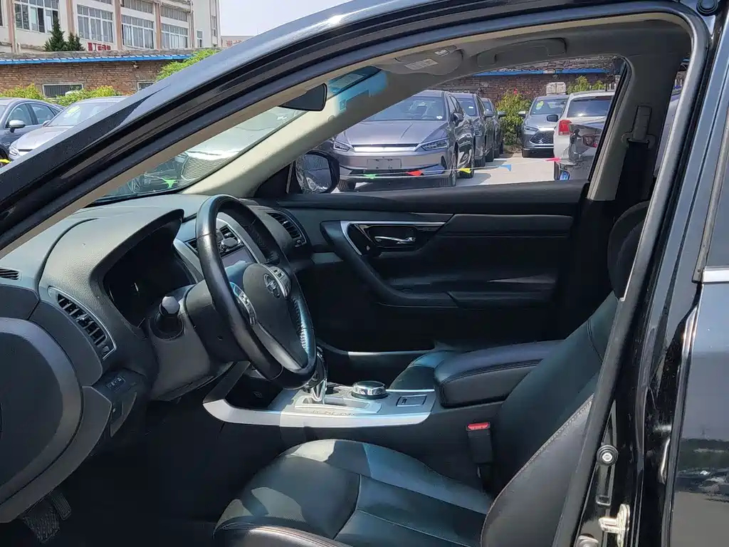 NISSAN TEANA 2018