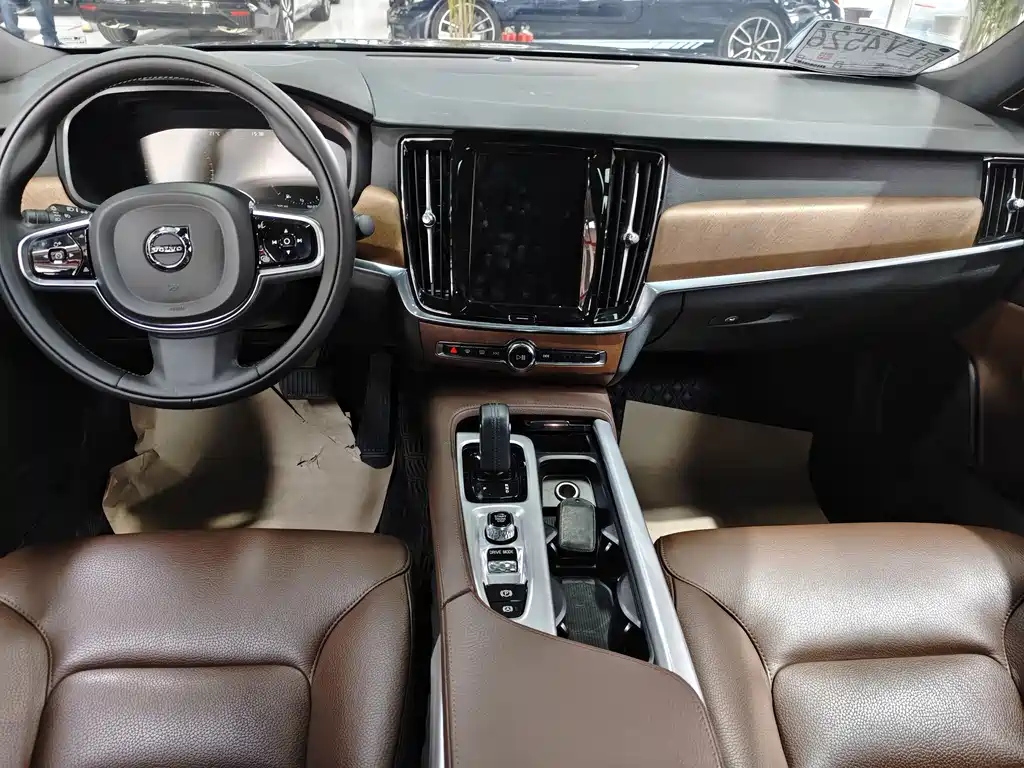 VOLVO S90 2020