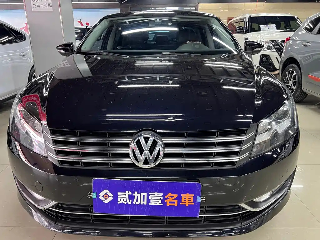 VOLKSWAGEN PASSAT 2015