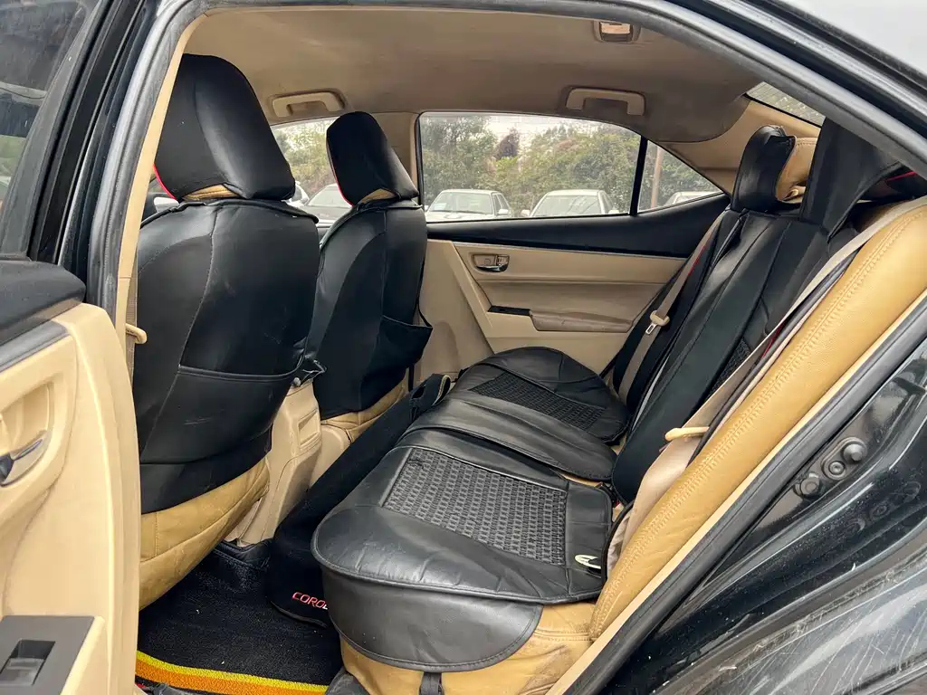 TOYOTA COROLLA 2015