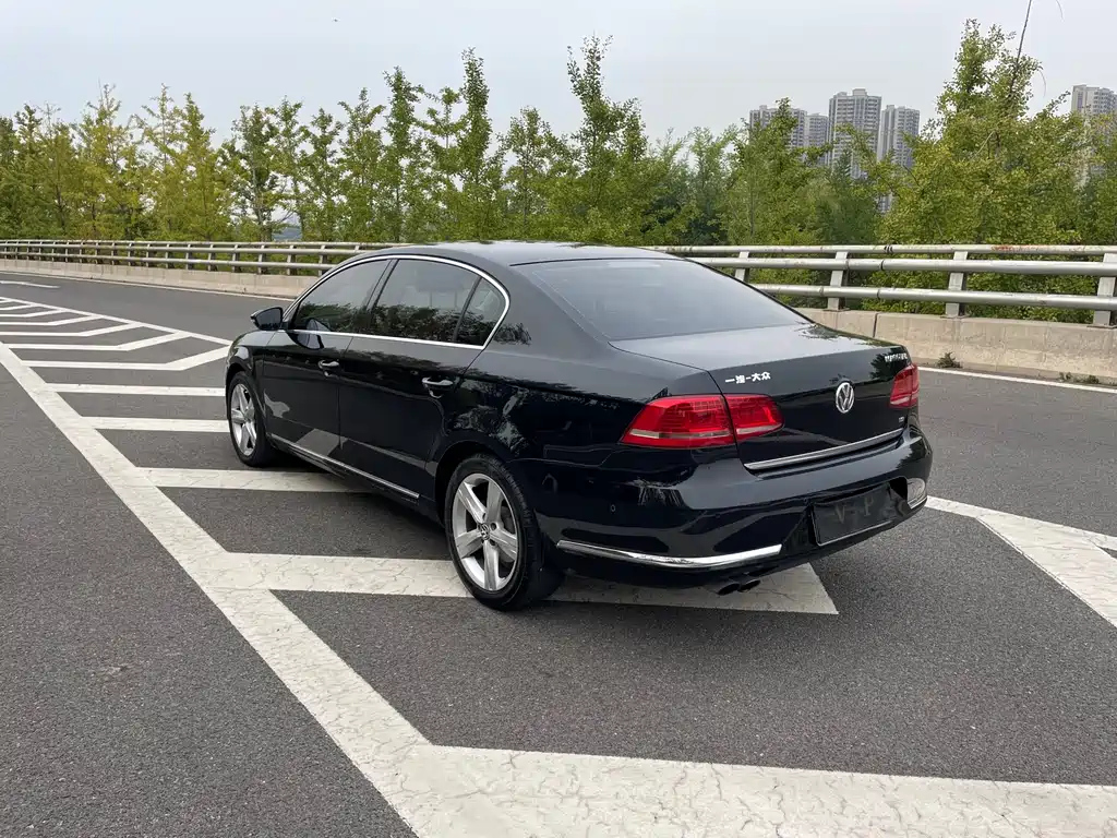 VOLKSWAGEN MAGOTAN 2016